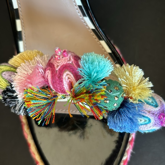 Betsey Johnson Polka Dot Pom Pom Sandal Heels Colorful Sz 7.5 - Picture 6 of 11